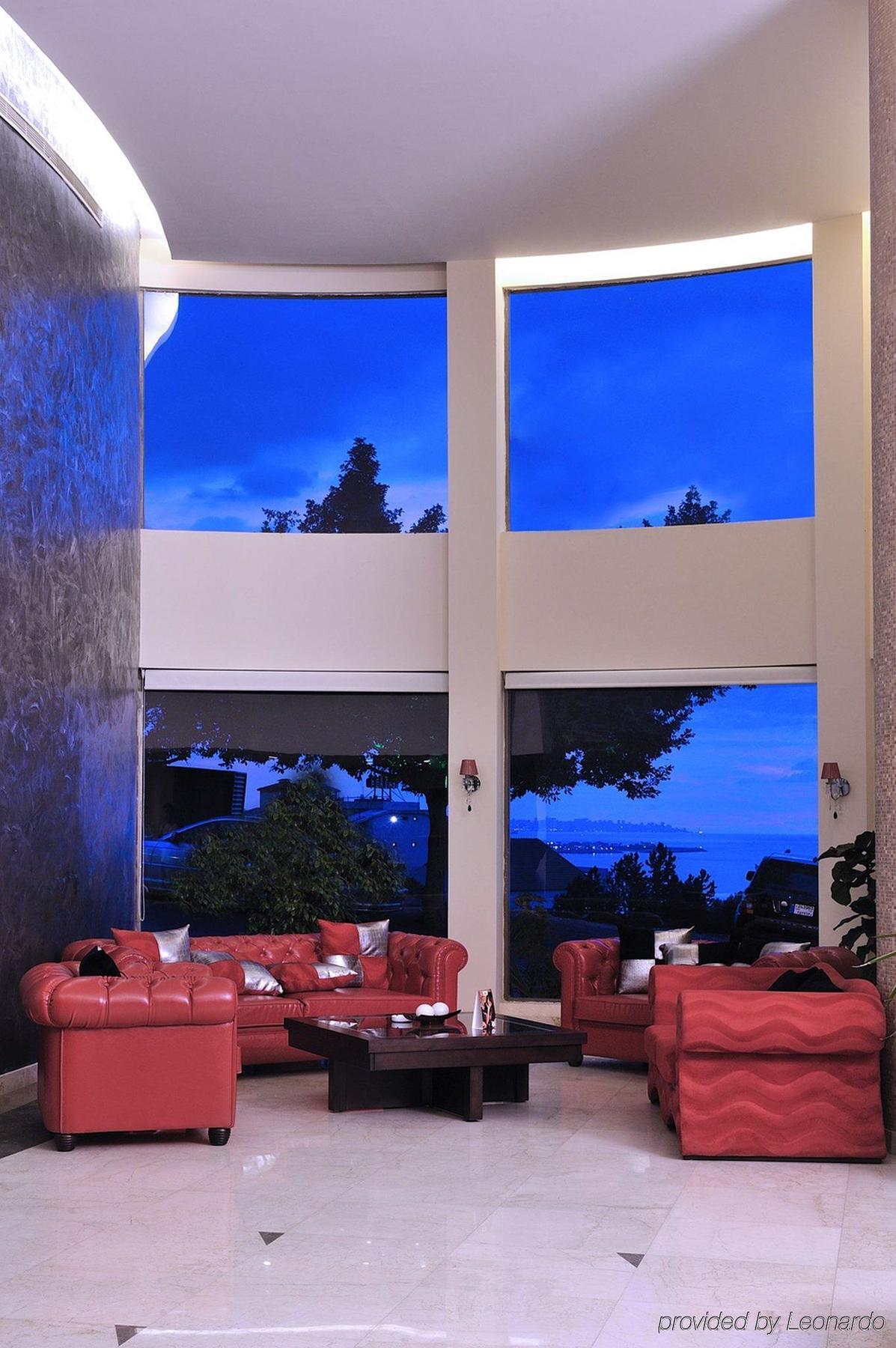 Hollywood Hills Hotel Лос-Анджелес Экстерьер фото